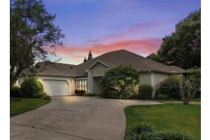 2705 Gables Dr, Eustis, FL 32726, Sold 10/29/21