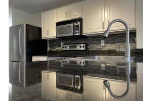 4751 Travini Cir, Sarasota, FL 34235, Sold 10/29/21