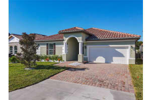 371 Villa Sorrento Cir, Haines City, FL 33844, Sold 02/22/22