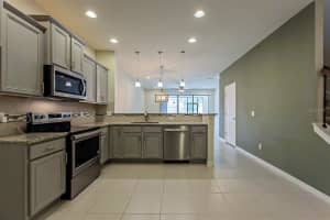 1220 Pavia Dr, Apopka, FL 32703, Sold 11/29/21