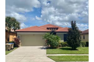 2907 Casabella Dr, Kissimmee, FL 34744, Sold 11/04/21