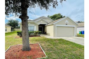 4132 Waltham Forest Dr, Tavares, FL 32778, Sold 10/06/21