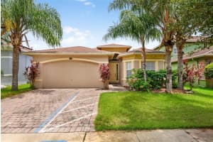 2913 Bonita Cir, Kissimmee, FL 34744, Sold 10/05/21