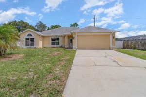 2807 Arbour Trail Ct, Deltona, FL 32725, Sold 10/04/21