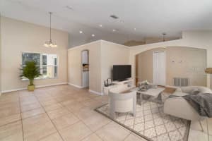 2807 Arbour Trail Ct, Deltona, FL 32725, Sold 10/04/21