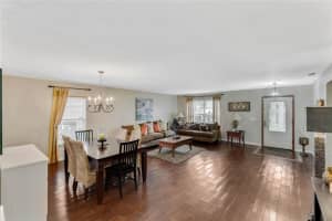 1438 Bella Coola Dr, Orlando, FL 32828, Sold 10/19/21