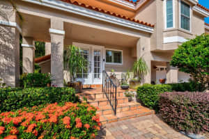 7458 Somerset Shores Ct, Orlando, FL 32819, Sold 10/14/21