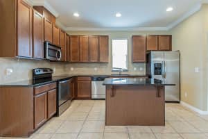 Victoria Landings, 3933 Creswick Cir, Orlando, FL 32829, Sold 11/01/21