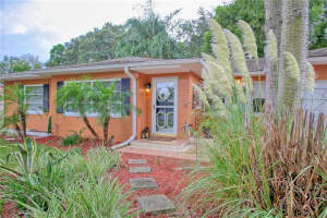 2668 Eastland Rd, Mt Dora, FL 32757, Sold 10/29/21
