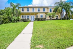 12627 Crown Point Cir, Clermont, FL 34711, Sold 10/25/21