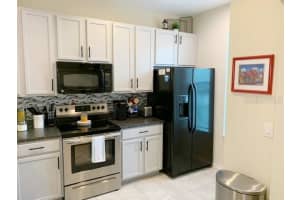 1142 Grantham Dr, Sarasota, FL 34234, Sold 11/01/21