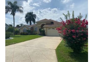 118 Pine Lake View Dr, Davenport, FL 33837, Sold 11/18/21