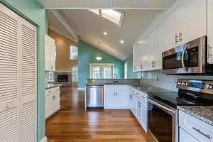 4051 Prairie View Dr N, Sarasota, FL 34232, Sold 10/15/21