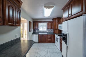 911 Sandle Wood Dr, Port Orange, FL 32127, Sold 02/28/22