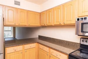4213 S Semoran Blvd, Orlando, FL 32822, Sold 10/21/21