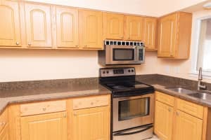 4213 S Semoran Blvd, Orlando, FL 32822, Sold 10/21/21