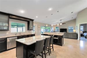 10132 Carrington Ct, Orlando, FL 32836, Sold 10/14/21