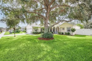 3802 Gator Bay Ln, St Cloud, FL 34772, Sold 10/13/21