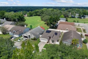 1241 Woodfield Oaks Dr, Apopka, FL 32703, Sold 10/25/21