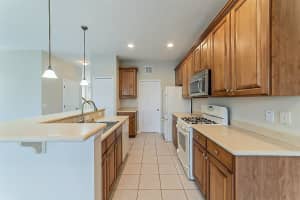 104 W Lake Victoria Cir, DeLand, FL 32724, Sold 11/05/21