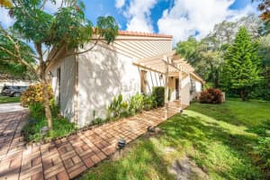 1046 E Pebble Beach Cir, Winter Springs, FL 32708, Sold 10/12/21