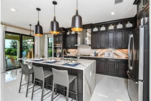 4967 SURFSIDE CIR, LAKEWOOD RANCH, FL 34211 Sold 08/01/22