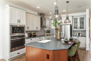7015 Monterey Cypress Trl, Sanford, FL 32773, Sold 03/17/22