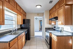 7619 Glenmoor Ln, Winter Park, FL 32792, Sold 12/17/21