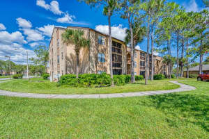 2102 Cascades Blvd, Kissimmee, FL 34741, Sold 10/20/21