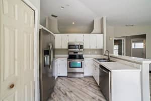 8135 Cloverglen Cir, Orlando, FL 32818, Sold 01/21/22