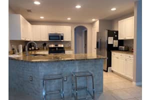 604 Dolcetto Dr, Davenport, FL 33897, Sold 10/22/21