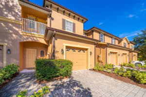1950 Retreat View Cir, Sanford, FL 32771, Sold 11/03/21