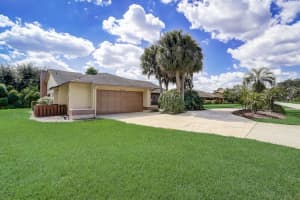 7612 Orange Tree Ln, Orlando, FL 32819, Sold 05/27/22