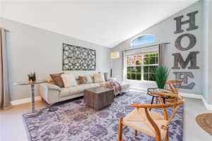 413 Paloma Dr, Davenport, FL 33837, Sold 01/18/22