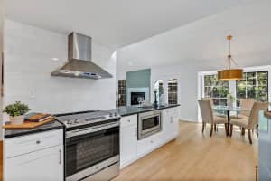 211 Ringwood Dr, Winter Springs, FL 32708, Sold 12/13/21