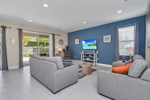 380 Pendant Ct, Kissimmee, FL 34747, Sold 01/12/22