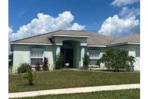 525 Drayton Rd, Winter Haven, FL 33884, Sold 04/04/22