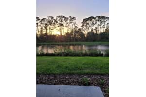 28 BELLA LAGO Cir, Port Orange, FL 32129, Sold 01/10/22