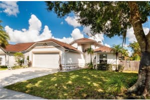 5613 Deepdale Dr, Orlando, FL 32821, Sold 11/18/21