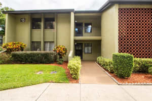 13 Escondido Ct, Altamonte Springs, FL 32701, Sold 12/29/21