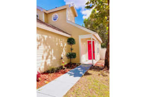 2203 Canonero Ct, Orlando, FL 32825, Sold 11/16/21