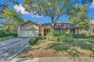 4132 Winderlakes Dr, Orlando, FL 32835, Sold 02/01/22