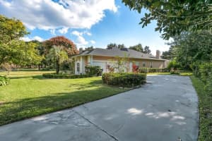 8588 Summerville Pl, Orlando, FL 32819, Sold 12/17/21