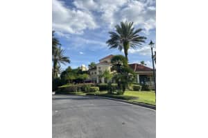 7300 Westpointe Blvd, Orlando, FL 32835, Sold 02/14/22