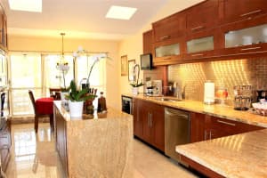 4521 Woodlands Village Dr, Orlando, FL 32835, Sold 12/07/21