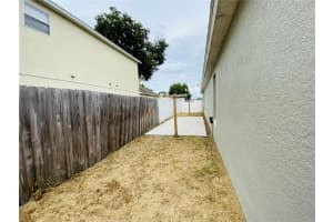 2285 Merry Rd, Tavares, FL 32778, Sold 12/06/21