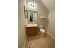 5164 Regatta Dr, Kissimmee, FL 34746, Sold 12/10/21