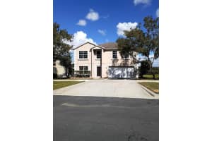 1942 Knollcrest Dr, Clermont, FL 34711, Sold 12/08/21