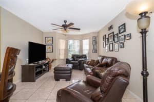 912 Ocala Woods Ln, Orlando, FL 32824, Sold 12/09/21