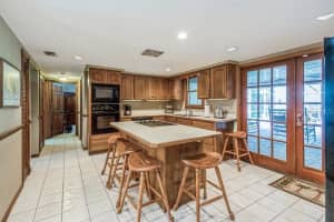 211 Hunters Trail, Longwood, FL 32779, Sold 11/30/21